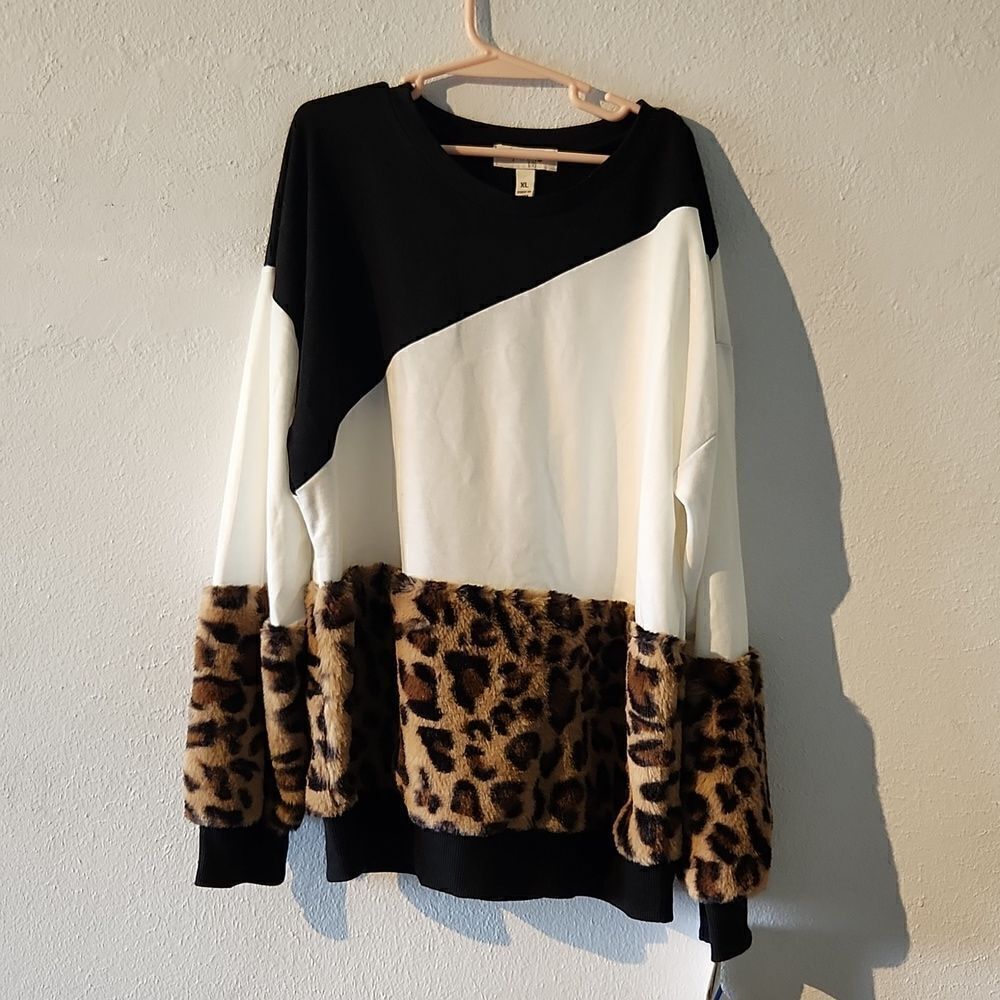 Speechless kids xl animal print sweatshirt nwt